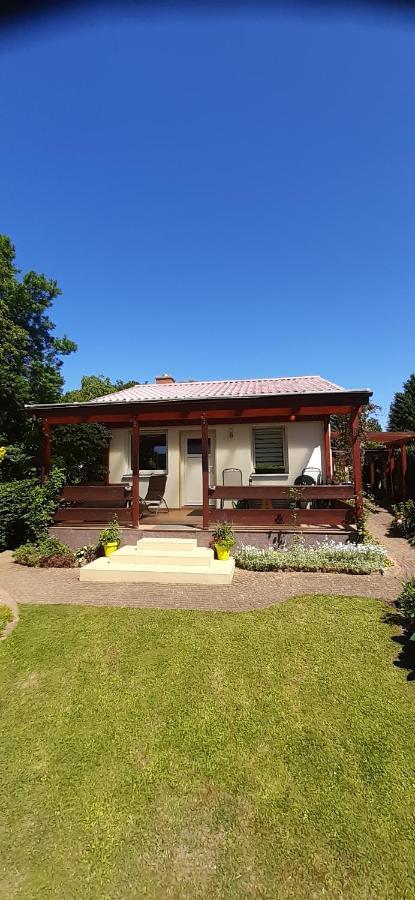 Bungalow Idylle Am See Villa Neuruppin Exterior photo